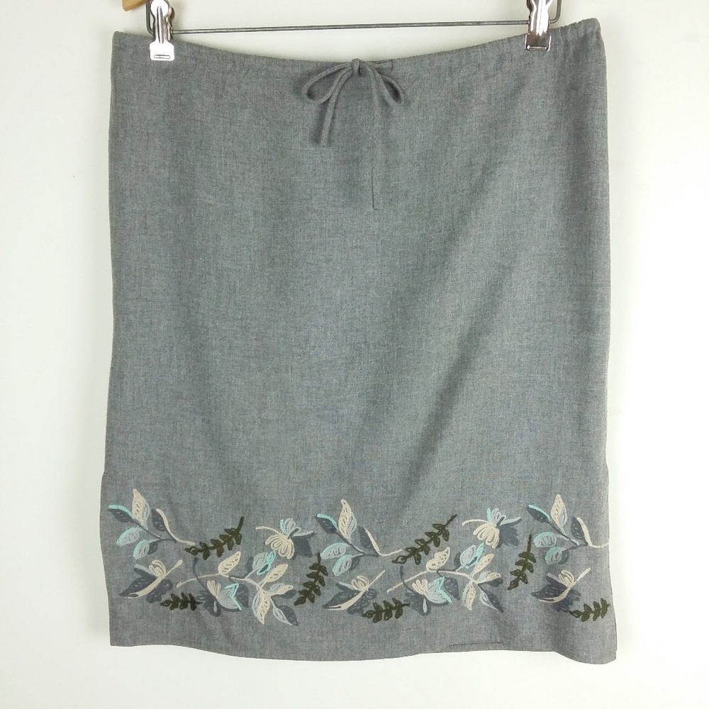Lizsport Petite Gray Embroidered Drawstring Skirt